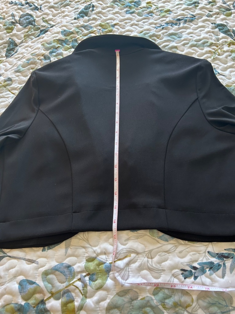Like New Joseph Ribkoff Cropped Bolero Jacket Double Ruffle Collar Black Size 12 - Picture 9 of 14